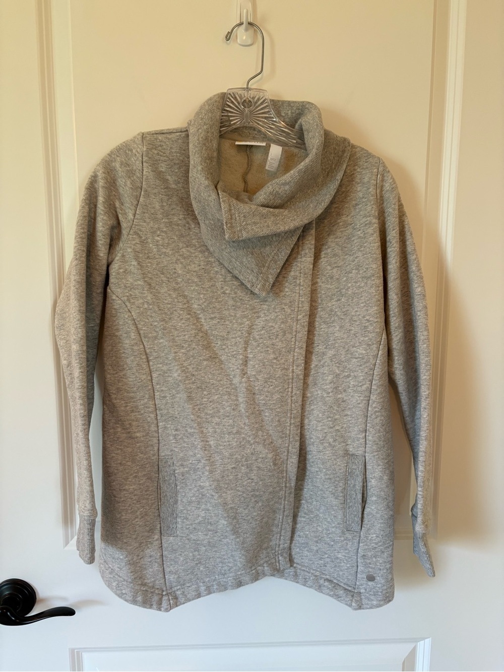 Zella Heather Gray Cowl Neck (with buttons) Sweatshirt. Size Large.